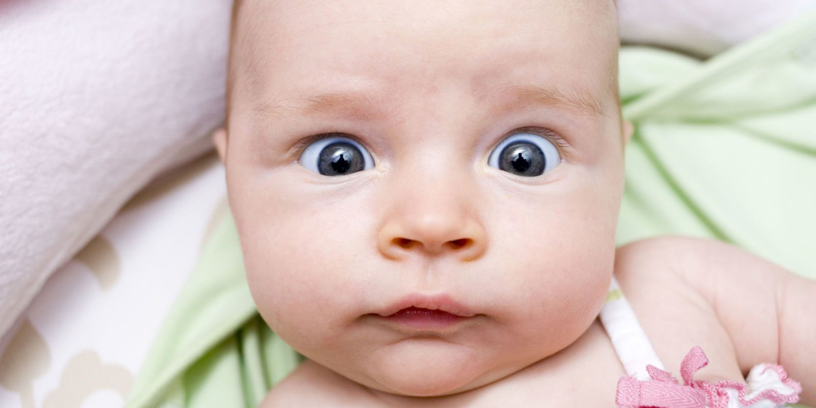 почему меняется цвет глаз у новорожденного